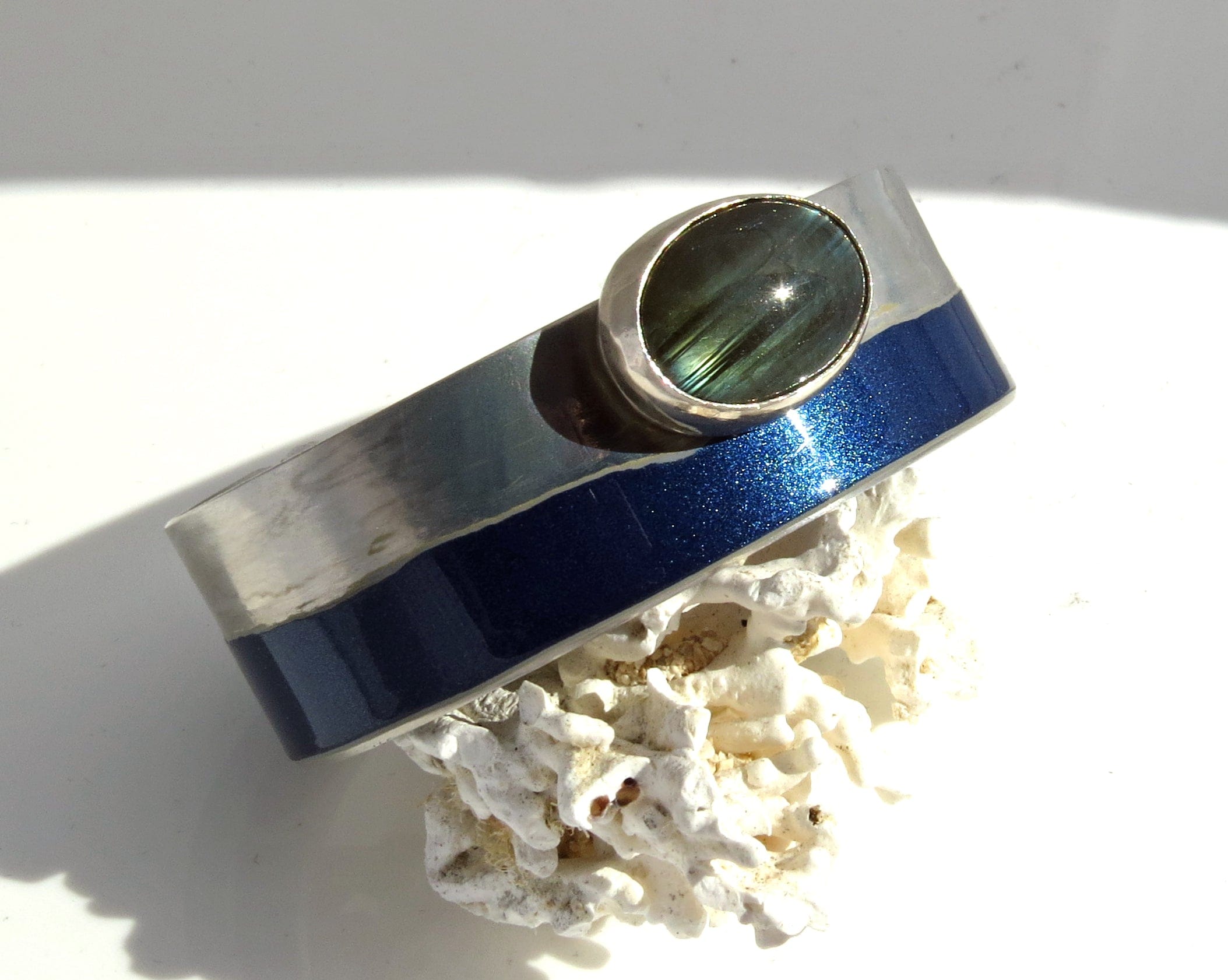 360 Modena Labradorite Cuff