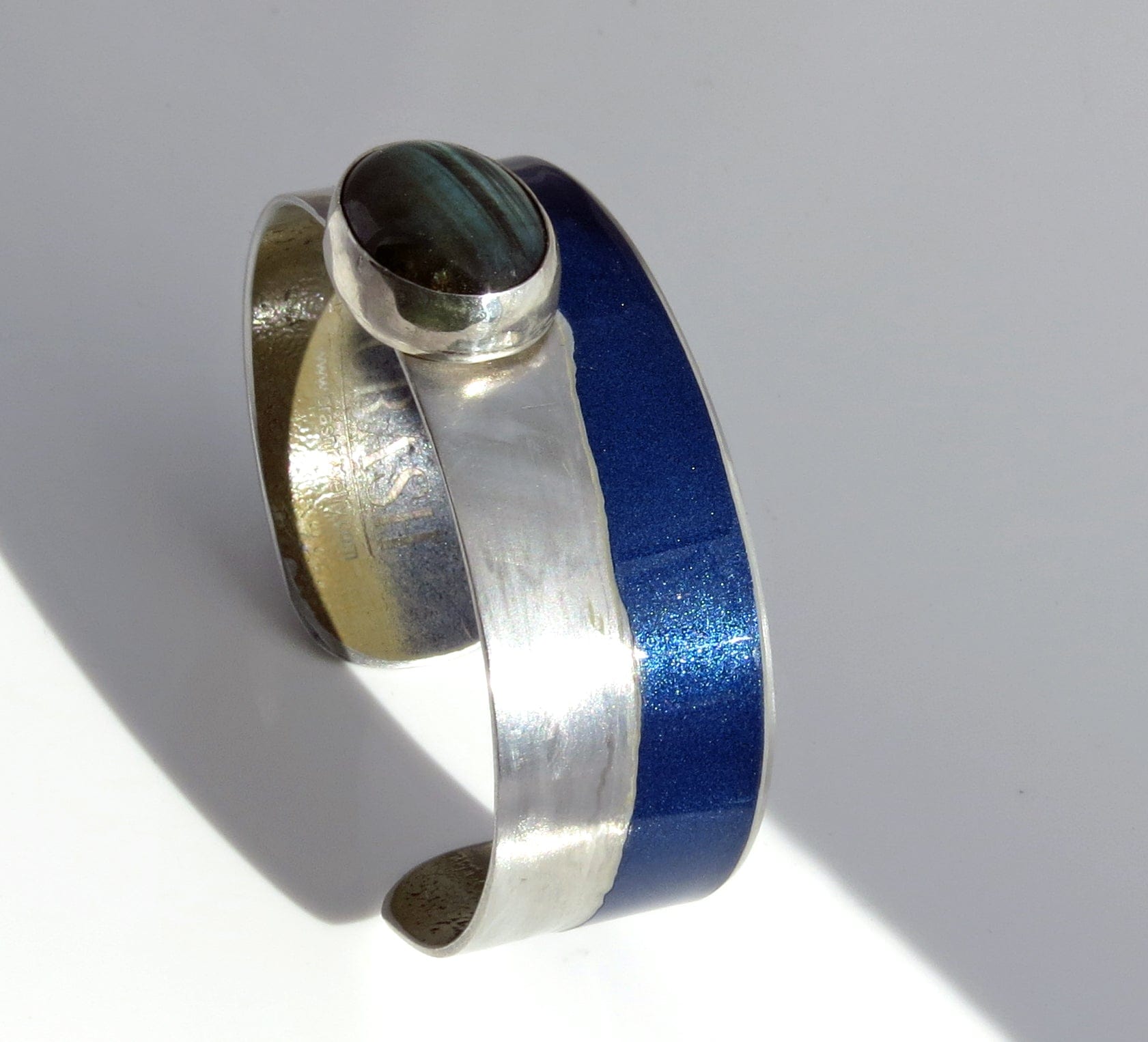 360 Modena Labradorite Cuff